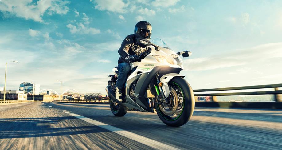 Harga Kawasaki ZX10R dan Spesifikasi Terbarunya