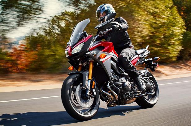 Harga Yamaha MT 09 Tracer Review & Spesifikasi Terbaru